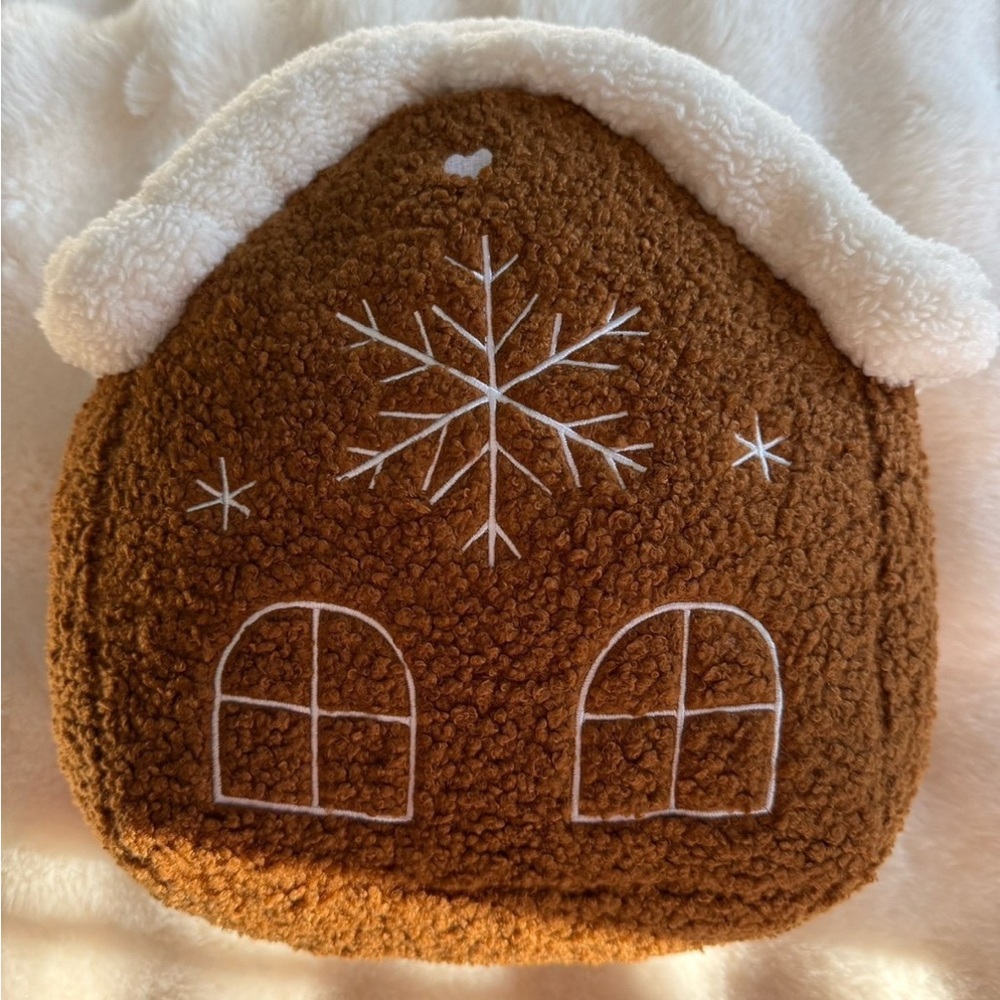 Festive Gingerbread House Decorative Pillow – Christmas Holiday Decor